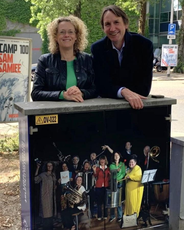Jasmijn bij een cultureel fotokastje in Amstelveen